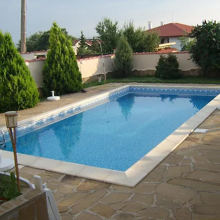 The Luxary With Private Pool Holiday home Kosharitsa